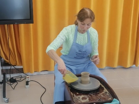 Мастeр-класс «Песни гончарного круга»