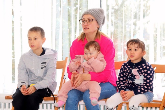 «От улыбки станет всем светлей…»
