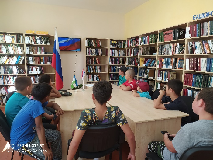 ПОЗНАВАТЕЛЬНЫЙ ЧАС «БЕЛО-СИНЕ-КРАСНЫЙ ФЛАГ»