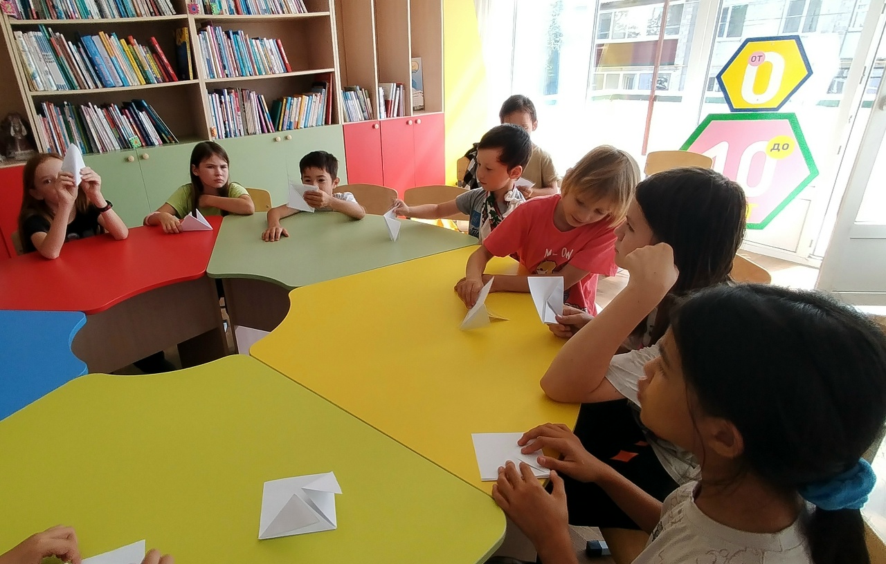 Загадочная посылка из Книжной страны