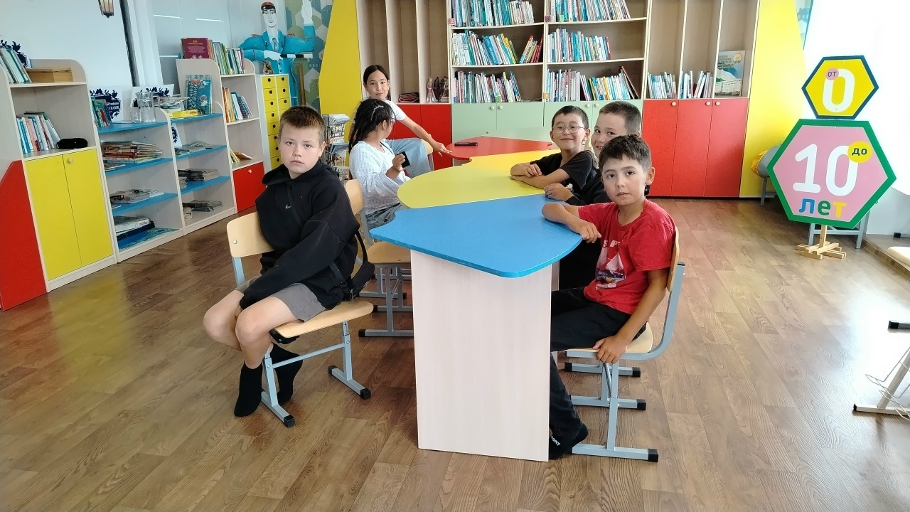 к Международному дню Луны»